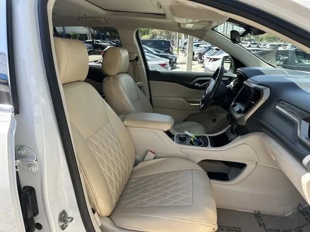 2021 GMC Acadia Denali photo 29