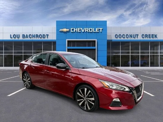 2022 Nissan Altima 2.5 SR photo 2