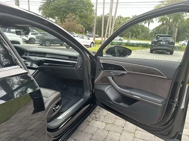2023 Audi A8 4DR L QTRO 55 TFS photo 23