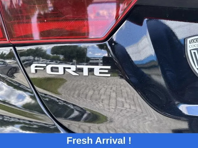 2024 Kia Forte LXS photo 27