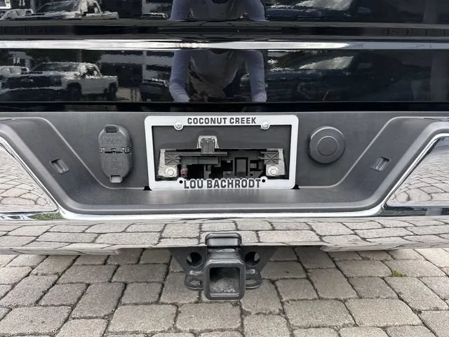 2023 Chevrolet Silverado 1500 LT photo 13