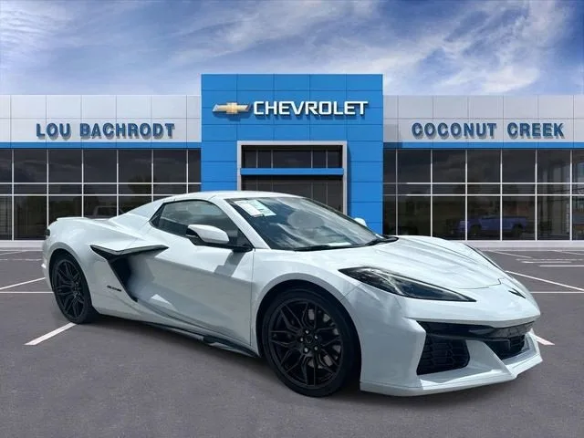 2023 Chevrolet Corvette Z06 3LZ photo 2