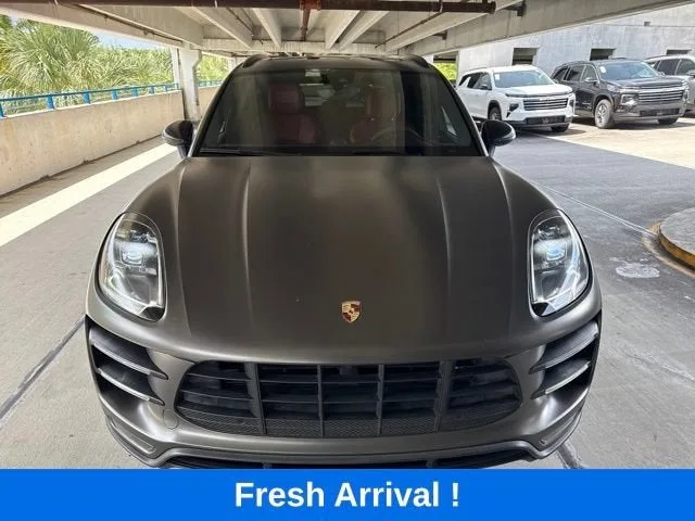 2018 Porsche Macan Turbo photo 16