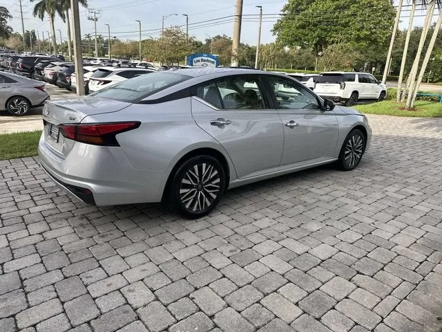 2024 Nissan Altima 2.5 SV photo 36