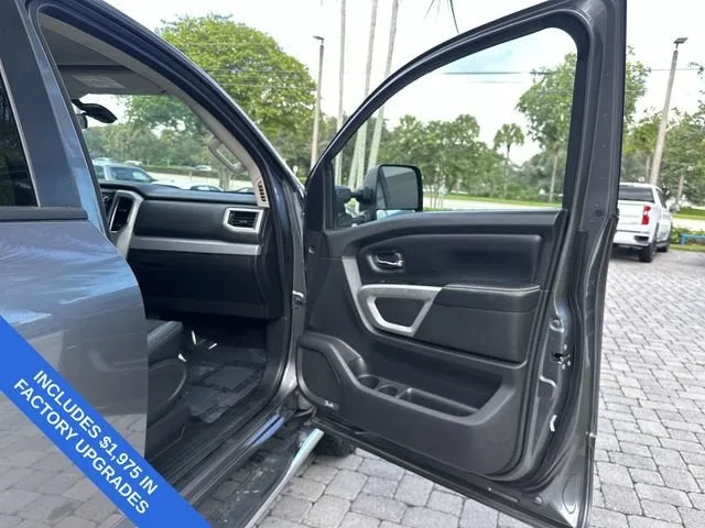 2019 Nissan Titan XD PRO-4X photo 23