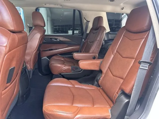 2018 Cadillac Escalade Premium Luxury photo 27