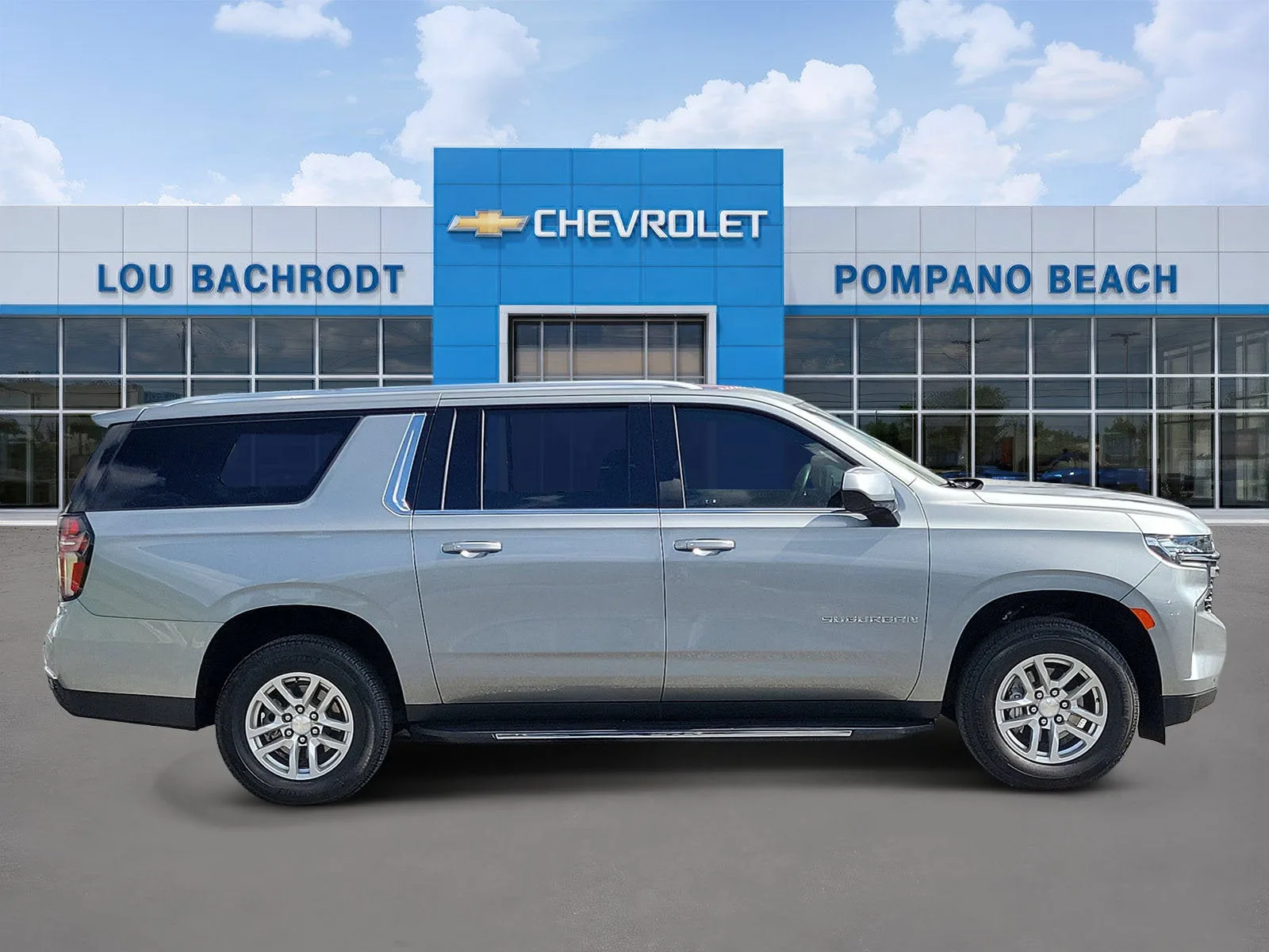 2024 Chevrolet Suburban LT photo 2