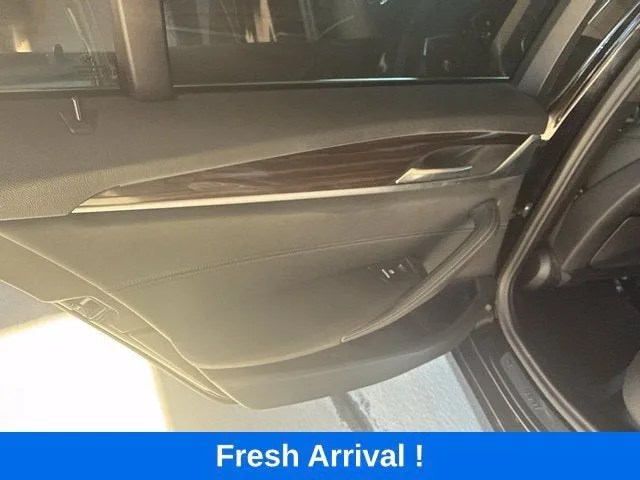 2023 BMW 5 Series 530i xDrive photo 12