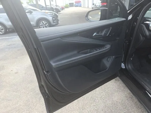 2024 Chevrolet Blazer EV LT photo 18