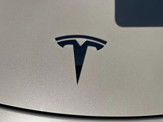 2023 Tesla Model 3 4DR RWD photo 10