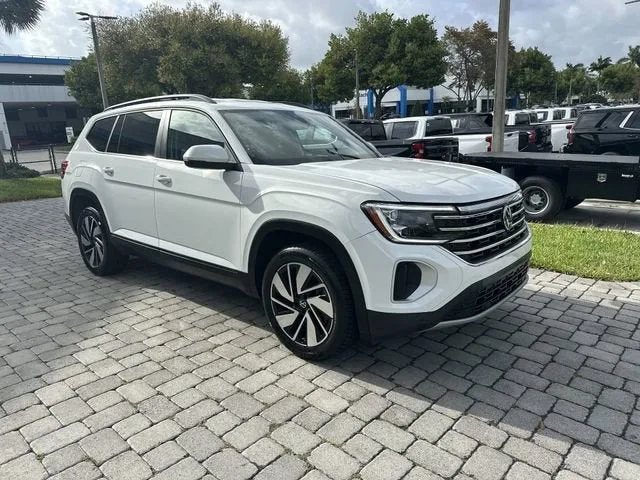 2024 Volkswagen Atlas 2.0T SE w/Technology photo 16