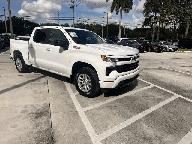 2024 Chevrolet Silverado 1500 RST photo 16