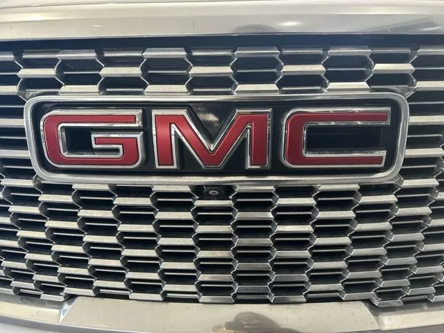 2022 GMC Yukon XL Denali photo 10