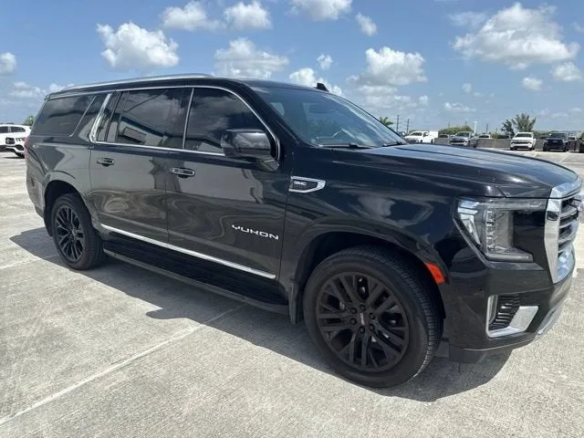 2023 GMC Yukon XL SLT photo 13