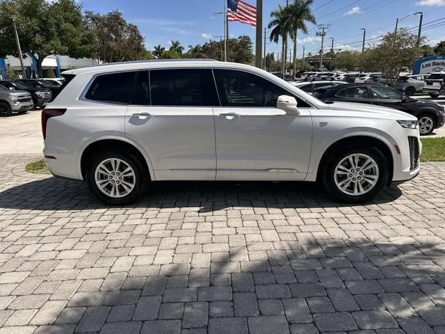 2024 Cadillac XT6 Luxury photo 14