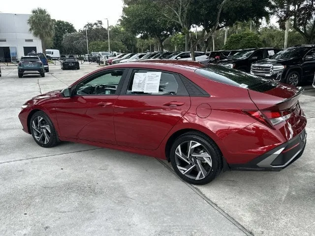 2025 Hyundai Elantra SEL Sport photo 35