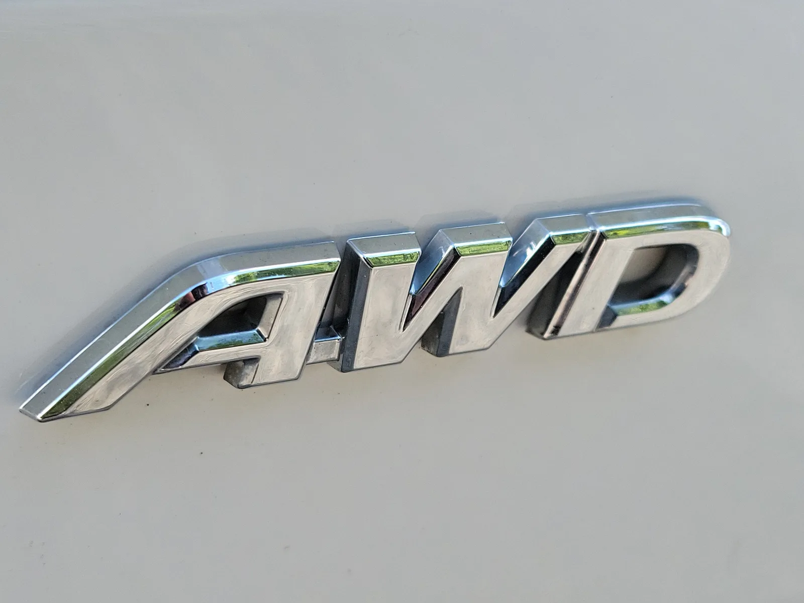2023 Toyota RAV4 Hybrid XLE photo 12