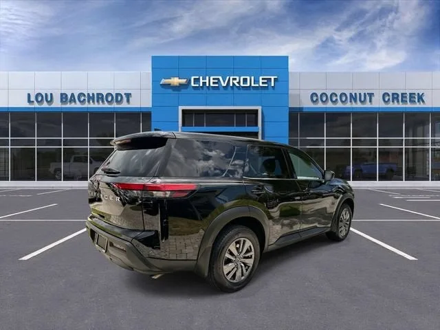 2025 Nissan Pathfinder S photo 8