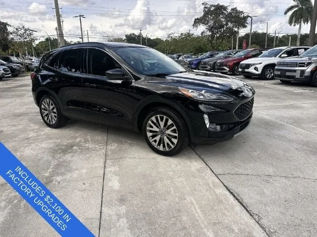 2021 Ford Escape Titanium photo 16