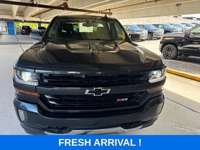 2017 Chevrolet Silverado 1500 LT photo 16