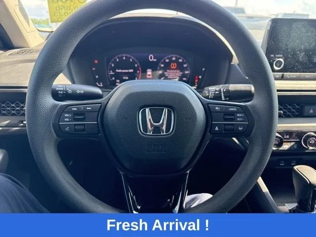 2023 Honda Accord Sedan LX photo 4