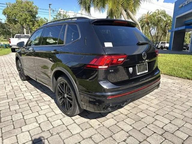 2022 Volkswagen Tiguan SE R-Line Black photo 33