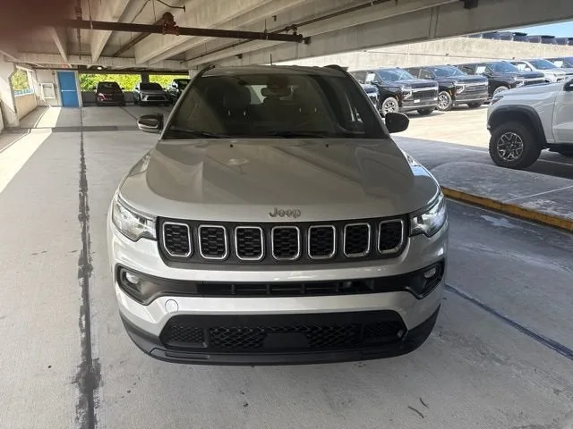 2024 Jeep Compass Latitude photo 18