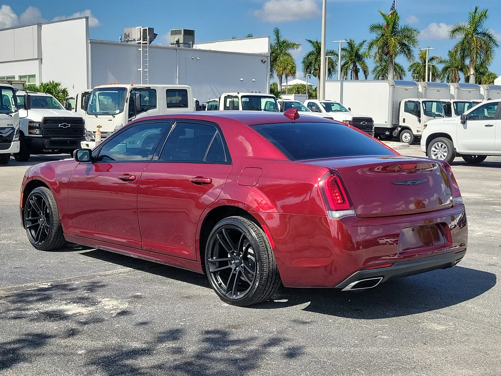 2021 Chrysler 300 Touring L photo 5