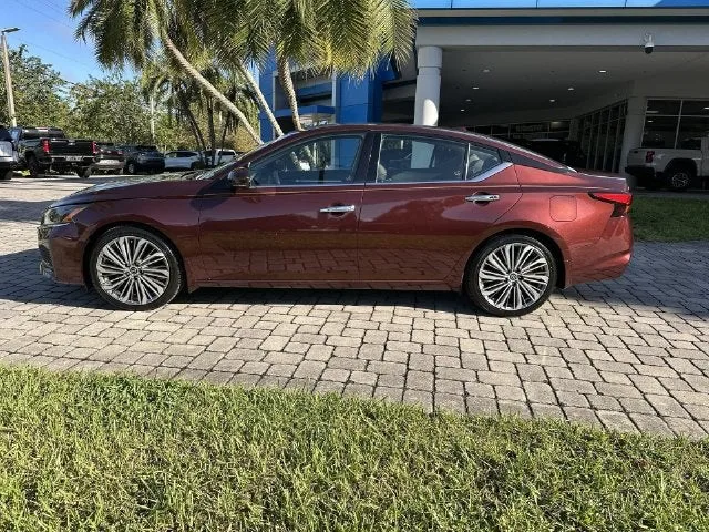 2023 Nissan Altima 2.5 SL photo 32