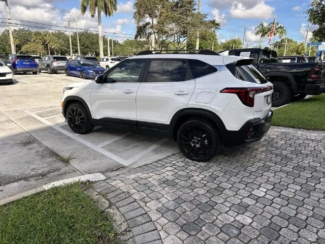 2024 Kia Seltos X-Line photo 33