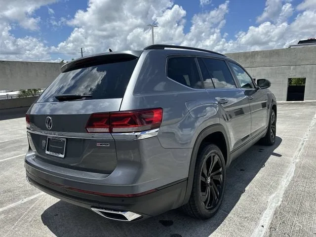 2022 Volkswagen Atlas 2.0T SE w/Technology photo 15
