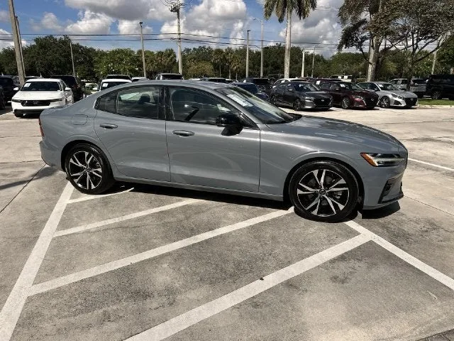 2024 Volvo S60 Plus Dark Theme photo 15
