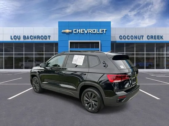 2022 Volkswagen Taos S photo 6