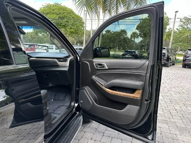 2019 GMC Yukon Denali photo 23