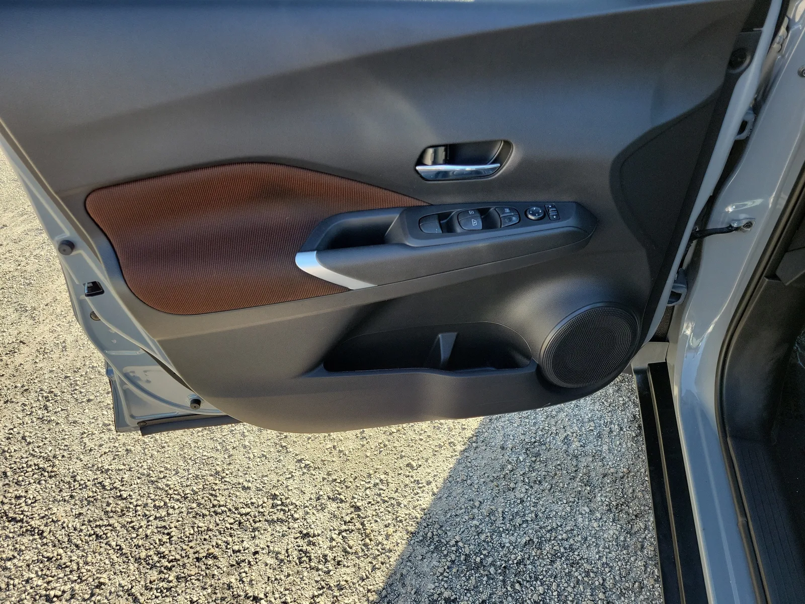 2021 Nissan Kicks SR photo 23
