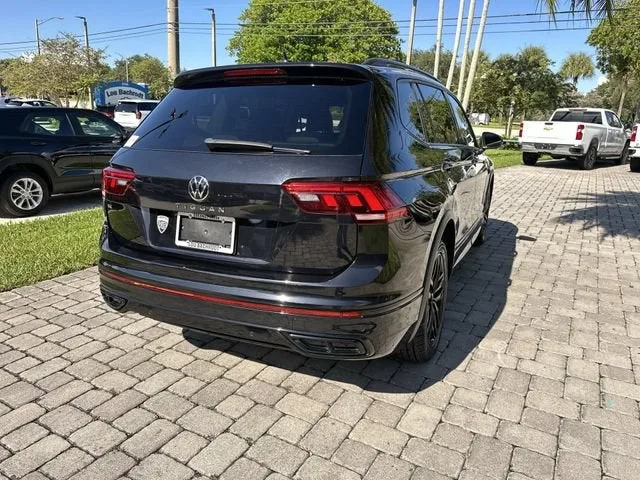 2022 Volkswagen Tiguan SE R-Line Black photo 36