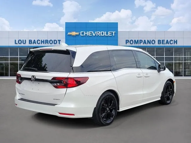 2024 Honda Odyssey Sport photo 3