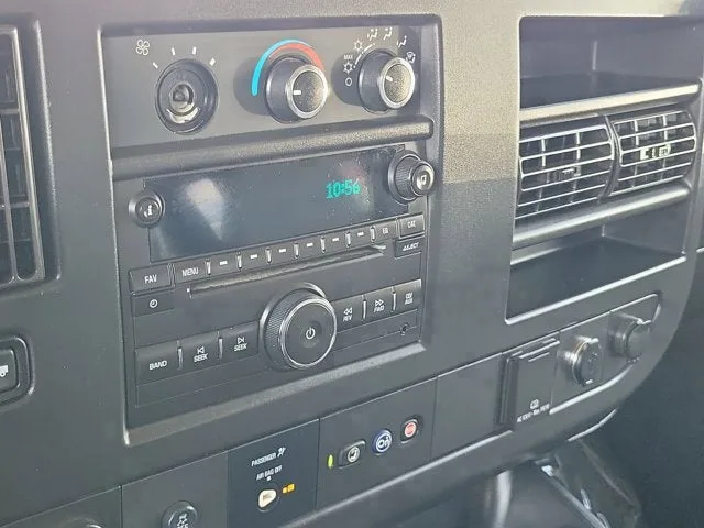 2018 Chevrolet Express Passenger 3500 LT photo 26
