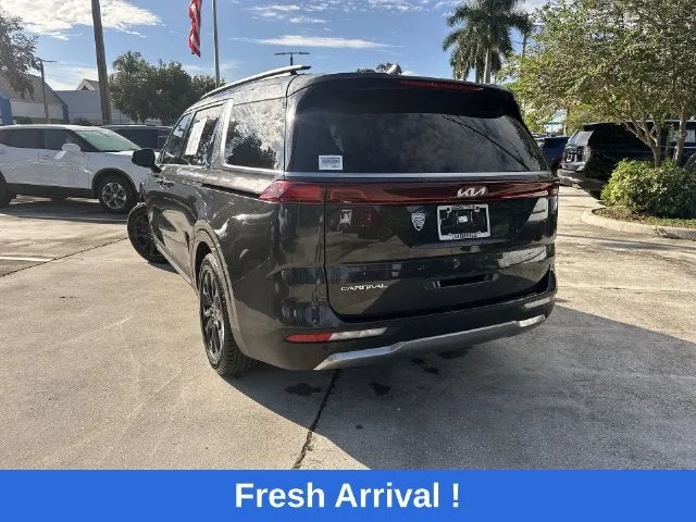 2024 Kia Carnival SX Prestige photo 12