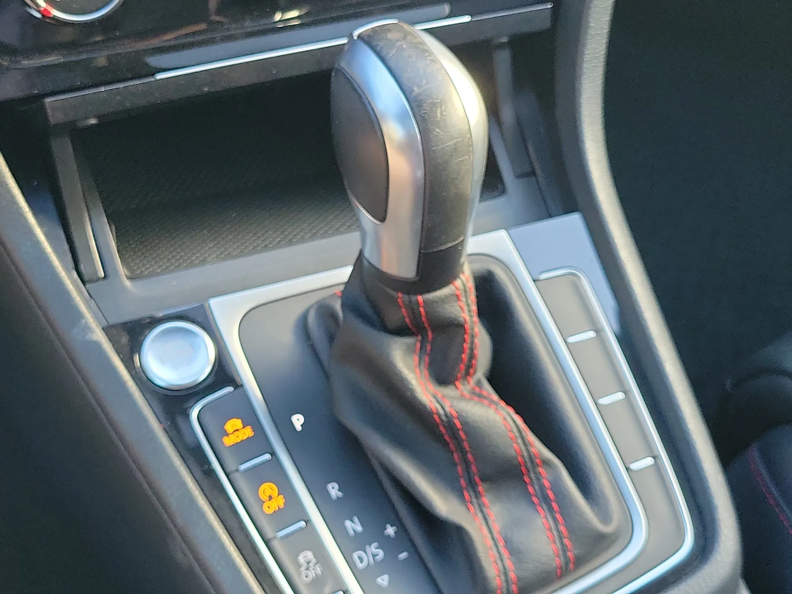 2021 Volkswagen Golf GTI S photo 18