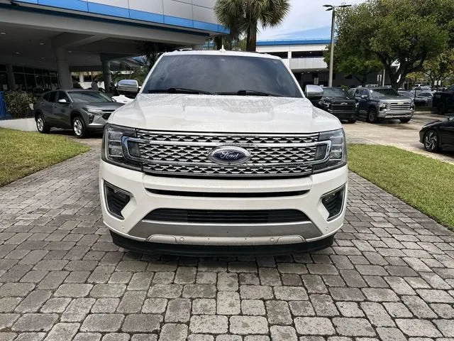 2020 Ford Expedition Platinum photo 18