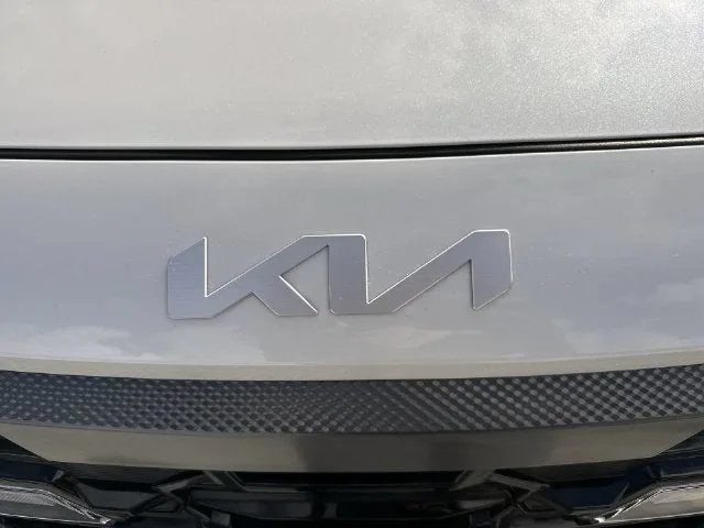 2024 Kia Seltos X-Line photo 10