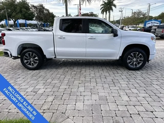 2023 Chevrolet Silverado 1500 RST photo 14