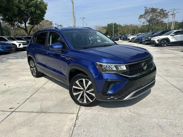 2024 Volkswagen Taos SE photo 17