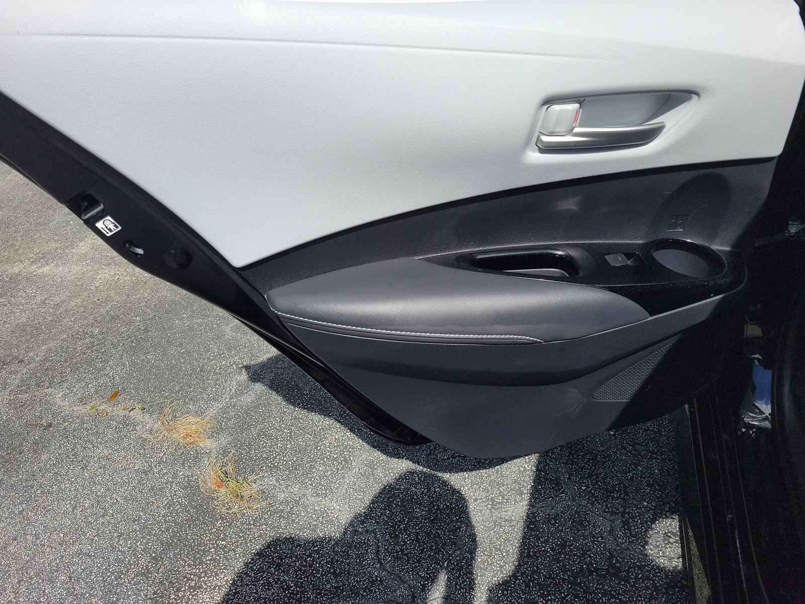 2025 Toyota Corolla Hatchback SE photo 17
