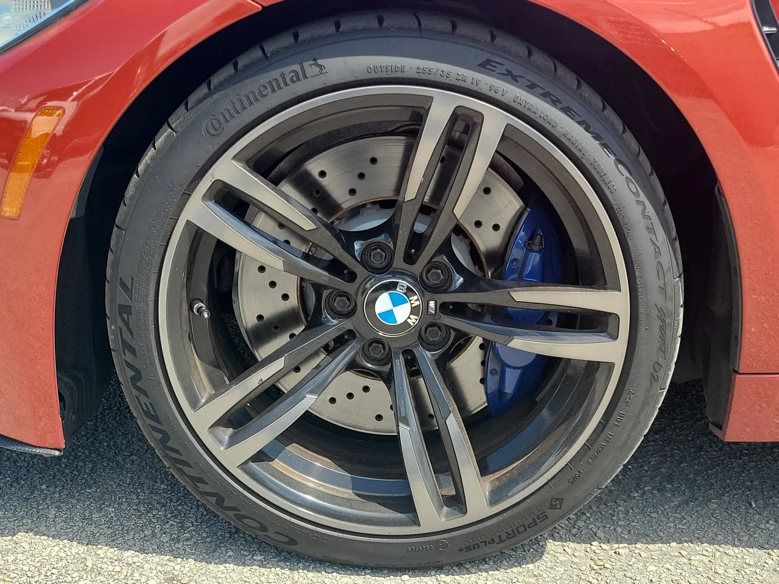 2017 BMW M3 4DR SDN photo 2