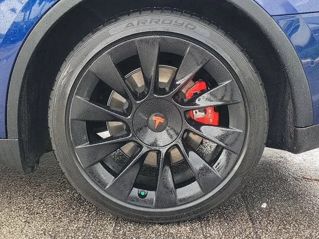 2020 Tesla Model Y Long Range photo 9