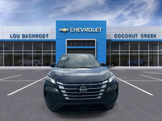 2024 Nissan Rogue SV photo 3