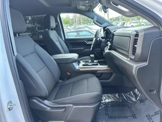 2023 Chevrolet Silverado 1500 RST photo 29