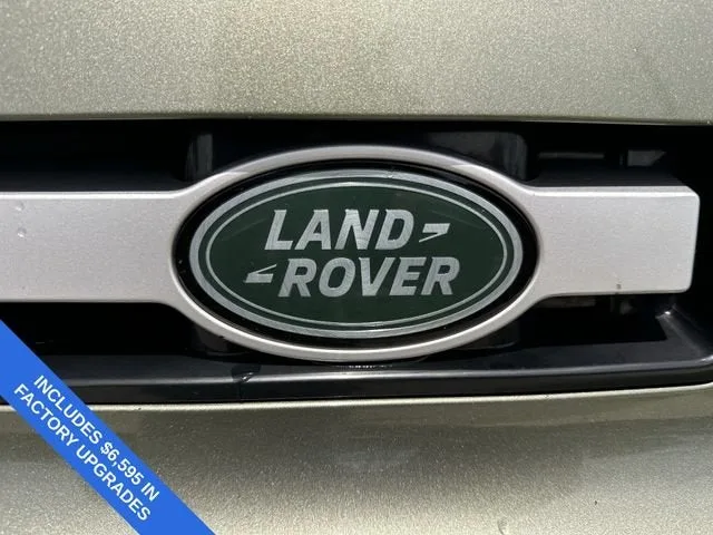 2020 Land Rover Defender HSE photo 10